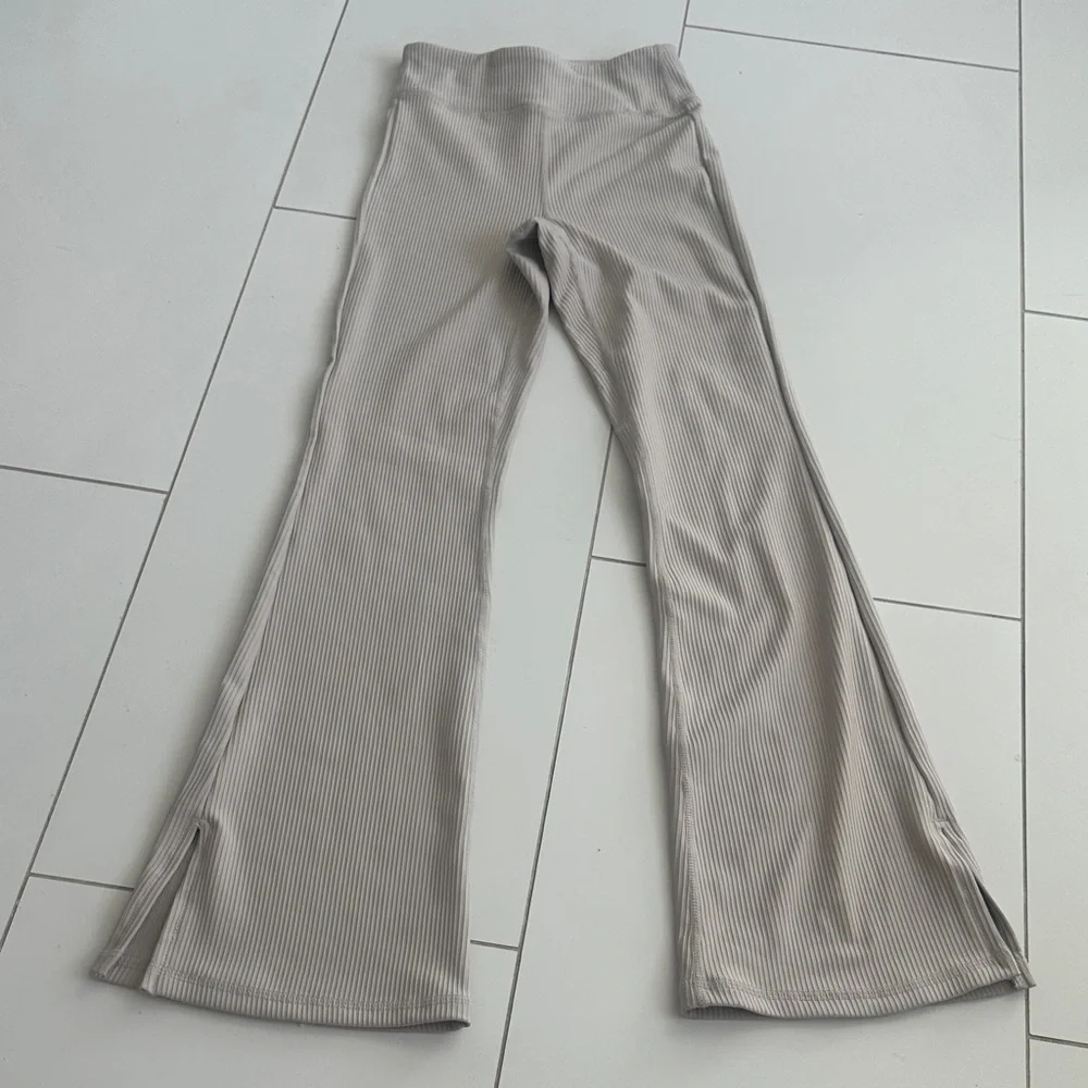 Yogalicious Cream Flared Ribbed Pants girls 12 ribbed